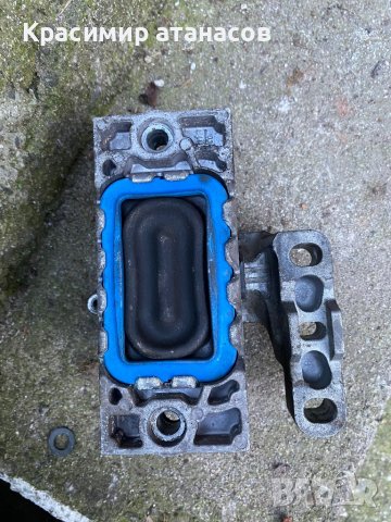 Тампон двигател За Vw голф 5.1К0199262, снимка 3 - Части - 39000766