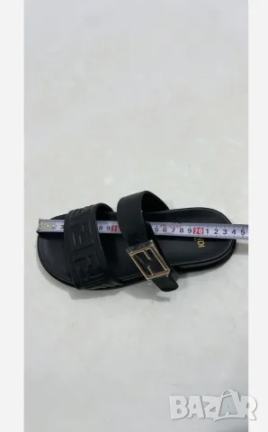 дамски чехли Fendi, снимка 4 - Чехли - 56093911