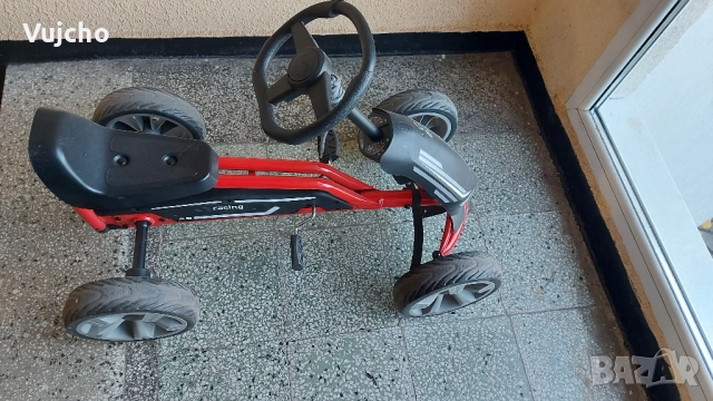 Детска кола с педали, снимка 3 - Детски велосипеди, триколки и коли - 52777198