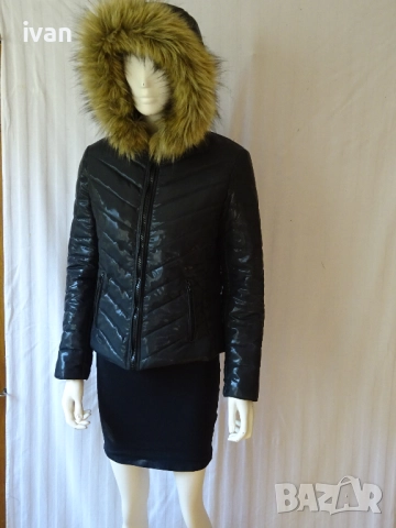 Дамско зимно яке с качулка