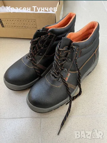 Работни обувки Firsty 44 номер, снимка 3 - Маратонки - 48921826