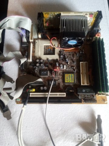 Платка PCChips Soket 370 + Slot1 и  Pentium766 дъно стар компютър