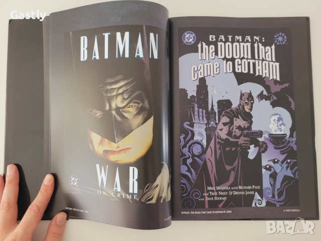 Batman Cover Art 1939 - 2017 + Подарък, снимка 4 - Списания и комикси - 41648260