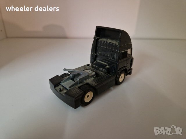 Метална количка Siku Iveco Turbo Zugmaschine в мащаб 1:50, снимка 4 - Колекции - 39000221