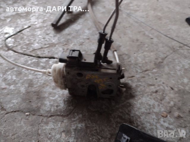 брава за Ауди А4 предна дясна1999г