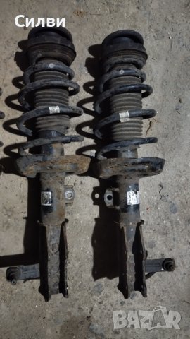 Ляв Макферсон за Опел Инсигниа А 08-17г. от Opel Insignia A амортисьор пружина, снимка 2 - Части - 44342142