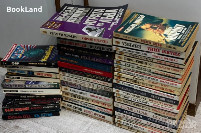 Голяма колекция с криминални романи - стари издания само по 1 евро за брой 