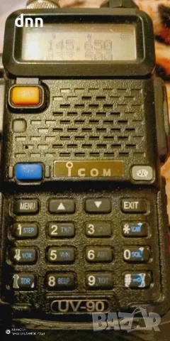 iCom UV-90 walkie-talkie 
