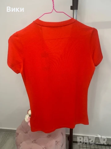 Нова тениска на Guess размер S, снимка 6 - Тениски - 50449496