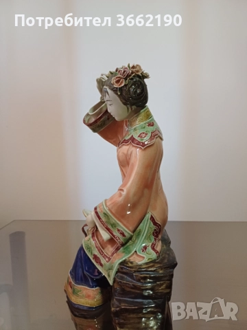 Керамична статуетка на жена, снимка 3 - Статуетки - 52909507