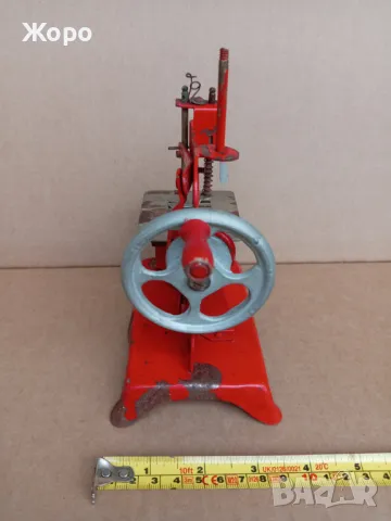 ламаринена метална играчка шевна машина 60те, снимка 6 - Колекции - 50435018