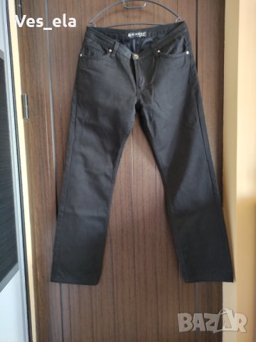 Промазан черен мъжки панталон