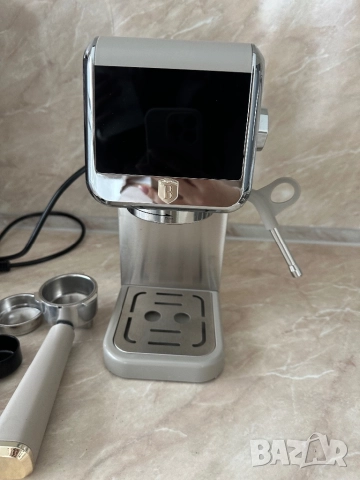 Кафемашина Berlinger Haus BH9624 цвят Sahara, снимка 4 - Кафемашини - 52653053