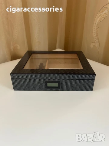 Хумидор за пури – испански кедър, карбонов дизайн, хигрометър