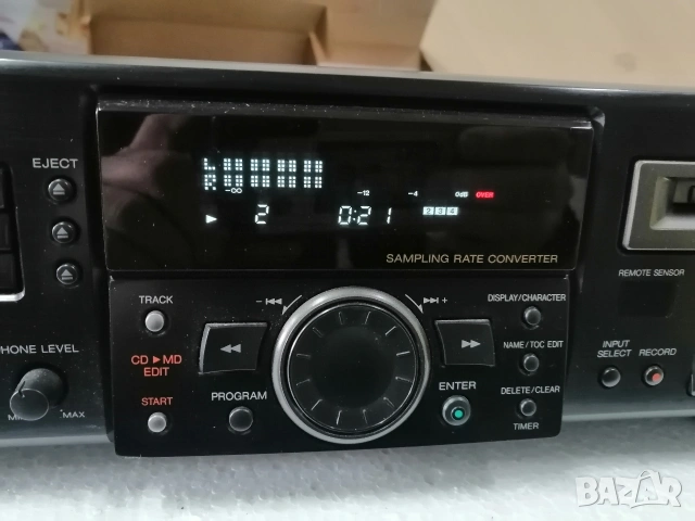 SHARP MD-R3 MiniDisk + 3 CD, снимка 2 - Декове - 53530785