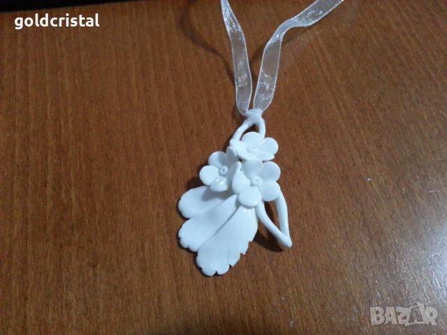 Медальон порцелан , снимка 3 - Колиета, медальони, синджири - 41102641