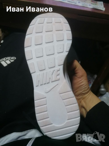 оригинални маратонки Nike Tanjun  номер 41,5-42, снимка 10 - Маратонки - 36370965