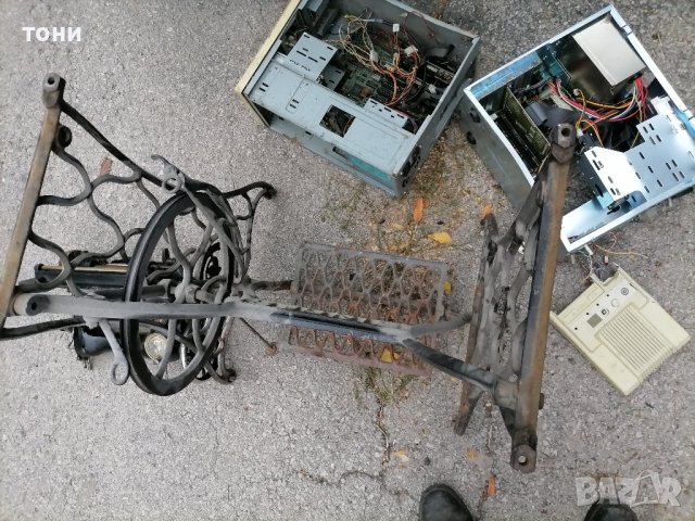 Стойка за сингер , снимка 3 - Антикварни и старинни предмети - 42618287