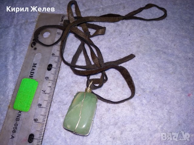 КРАСИВ ВИНТИДЖ - АРТ МЕДАЛЬОН НАТУРАЛЕН КАМЪК ЗЕЛЕН АХАТ с ШНУРЧЕ от ВЕЛУР 21393, снимка 4 - Колиета, медальони, синджири - 41483301