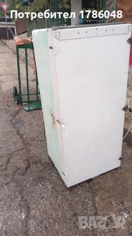 Хладилник с камера  NEFF работи перфектно.