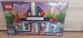 Ново LEGO Friends - Киносалон в Хартлейк Сити (41448), снимка 1
