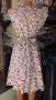 Памучна рокля на цветя с къдрички на раменете и около деколтето, снимка 7