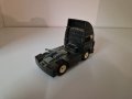 Метална количка Siku Iveco Turbo Zugmaschine в мащаб 1:50, снимка 4