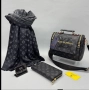 подаръчен дамски сет шал ,чанта и портмоне louis vuitton , снимка 3