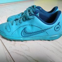 Детски футболни обувки Nike, снимка 1 - Футбол - 41358397