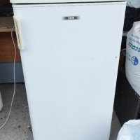 Хладилник Zanussi с вътрешна камера модел : ZC 194 R Зануси, снимка 5 - Хладилници - 41902197