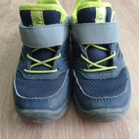 Обувки за момче Nike, Quechua 26,28 номер, снимка 5 - Детски маратонки - 40502924