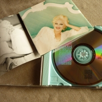 MADONNA, снимка 2 - CD дискове - 36053207
