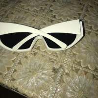 Очила, снимка 2 - Слънчеви и диоптрични очила - 36222179