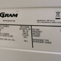 Хладилник плюсов 200L среден размер GRAM, снимка 3 - Хладилници - 44932632