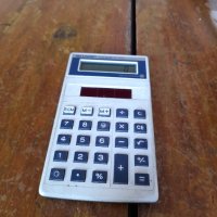 Стар калкулатор Sharp Elsi Mate EL 240H, снимка 1 - Антикварни и старинни предмети - 41952780