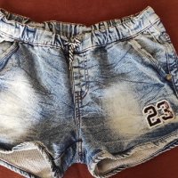 Страхотни къси дънкови панталонки , снимка 1 - Детски къси панталони - 41753160
