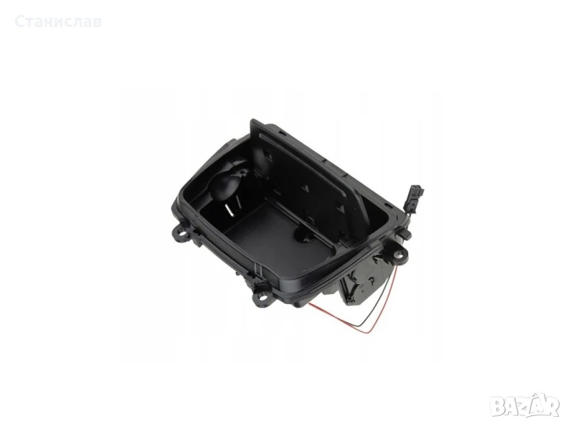 Пепелник за BMW 5 F10, снимка 1