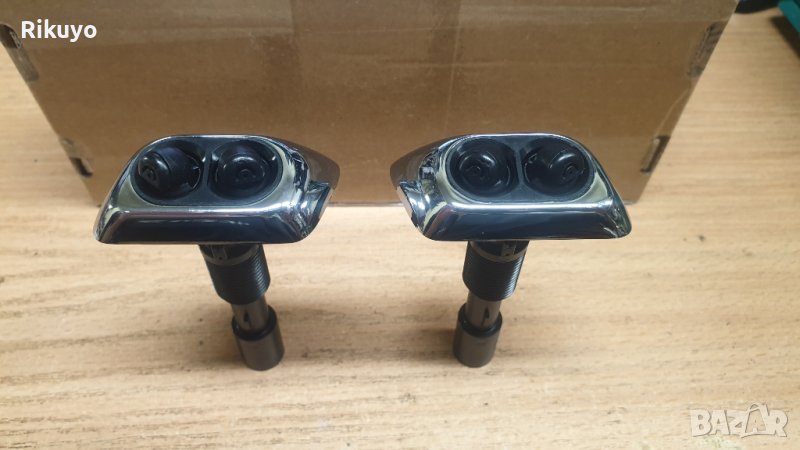 Пръскалки дюзи за фарове за БМВ BMW Е38, снимка 1