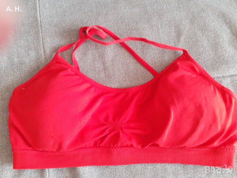 Червено бюстие, снимка 1