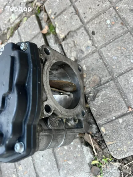 Дроселова клапа от Nissan Patrol Y61 3.0  , снимка 1