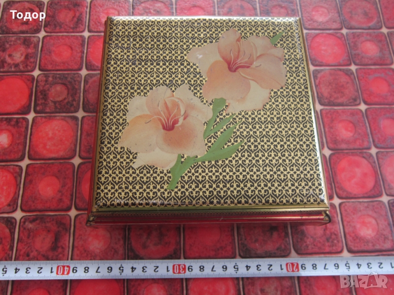 Страхотна литографска ламаринена кутия , снимка 1