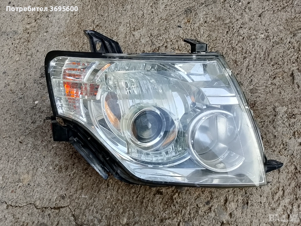 Десен фар Mitsubishi Pajero 4 Мицубиши Паджеро 4, снимка 1