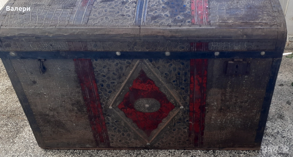 Старинна ракла (сандък за чеиз), снимка 1