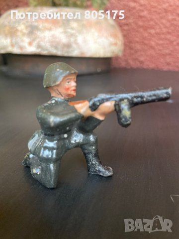 Фигурка войник . Втора световна война.Руснак командос с Шпагин. Elastolin Lineol, снимка 7 - Колекции - 41564183