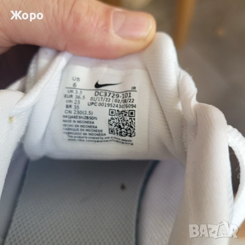 Дамски маратонки Nike, снимка 2 - Маратонки - 52848004