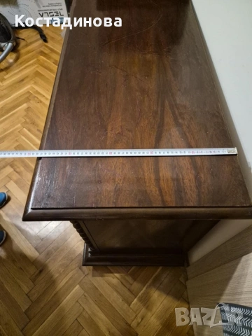 Продава старинен скрин с три чекмеджета, снимка 4 - Скринове - 53303069