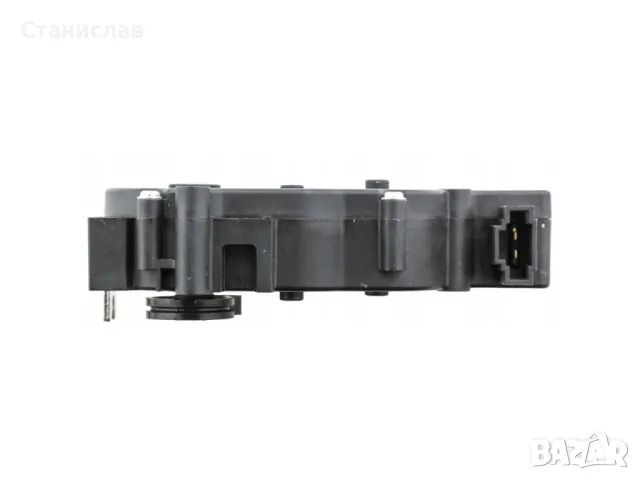 Mercedes GLA-Class X156 Моторче за заключване на багажник , снимка 6 - Части - 50302800