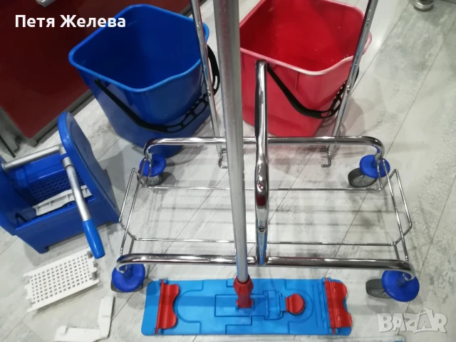 Професионална почистваща количка от хромирана стомана и 2х25л кофи, снимка 3 - Мопове, кофи, четки и метли - 50712391