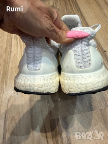 Оригинални маратонки Adidas UltraBoost 4.0! 42,5 н, снимка 7 - Маратонки - 51253684
