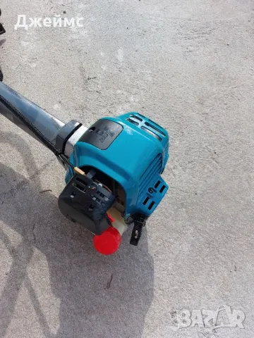 Професионален 4-тактов тример Makita, снимка 16 - Градинска техника - 49356609